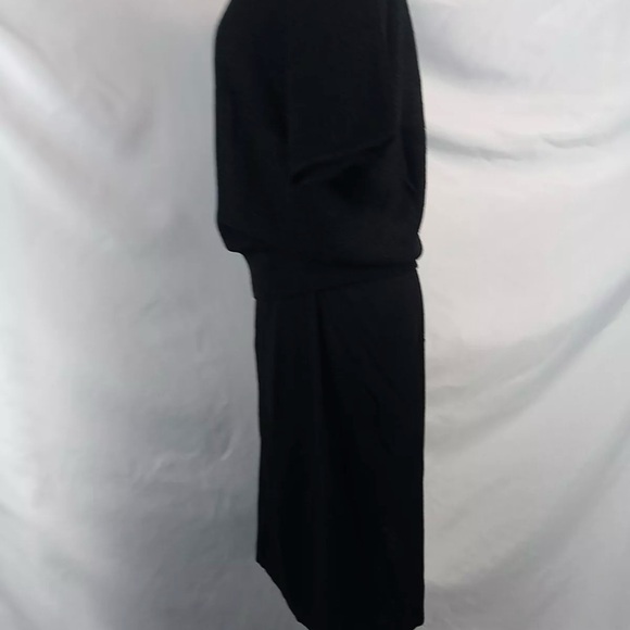 Elegant Black Knit Dress - Picture 3 of 6